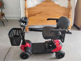 Mobile electric scooter