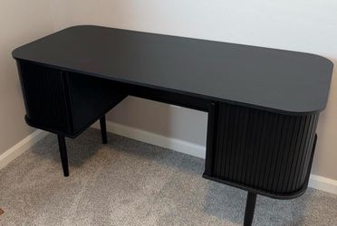 New modern desk