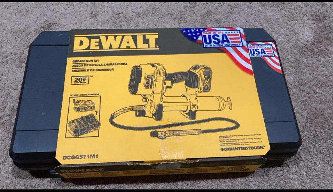 DEWALT Grease Gun 