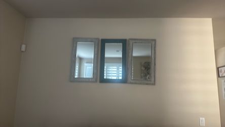 Wall mirror