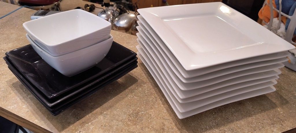 Set Of White And Black Square Bowls And Plates
