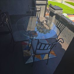 4 chair dinning table set glass black & gray