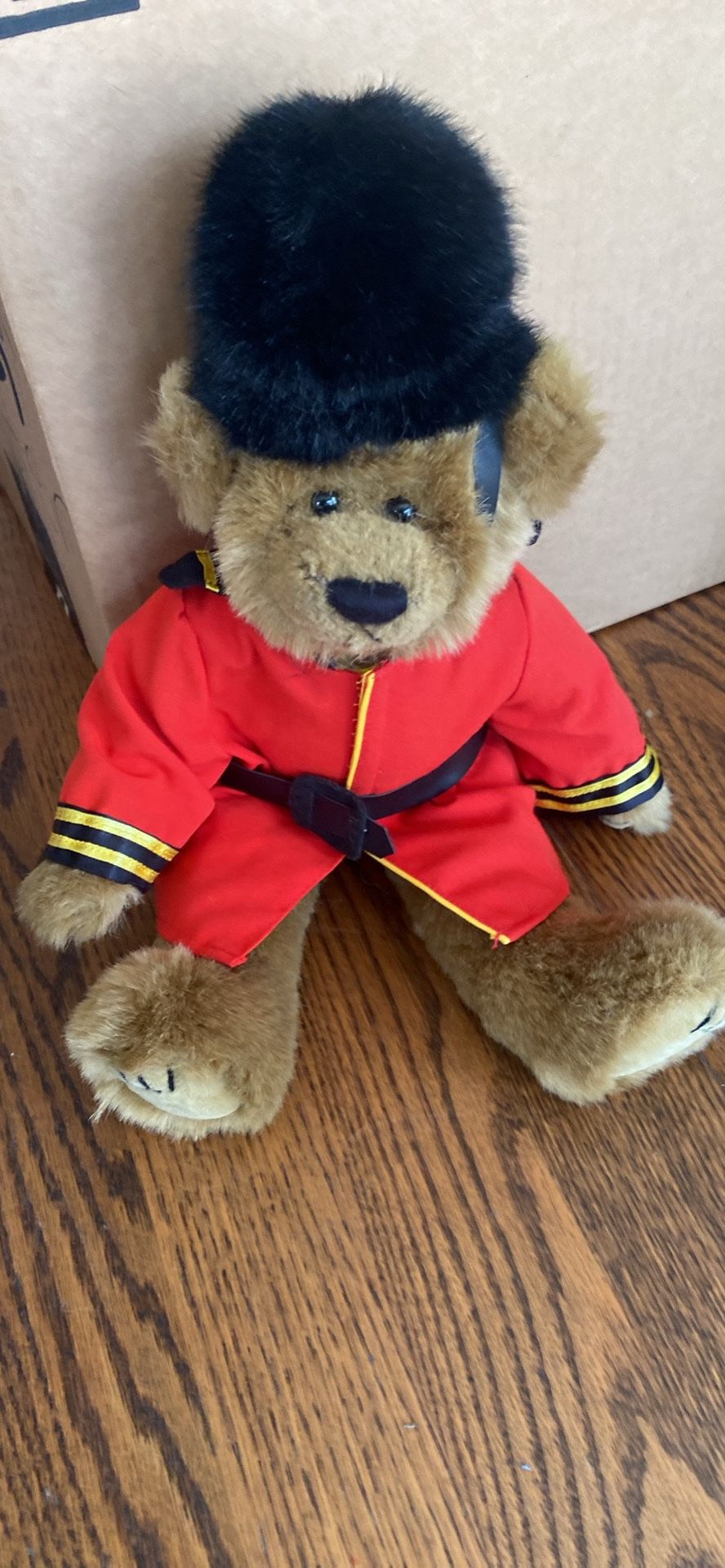 VTG 1993 TY Malcolm Teddy Bear British Palace Guard 15”