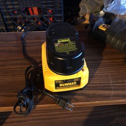 DeWalt Saw