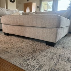 Ottoman Square 50 In By 50 Inch Like New Off White