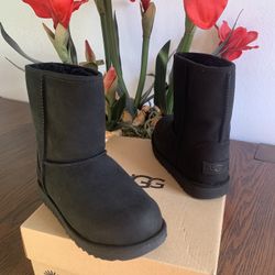 💦New Girl Waterproof UGG Boots Size:1Y  💦Botas UGG Nuevas De Niña Talla:1Y  Oxnard, CA 93033 $75