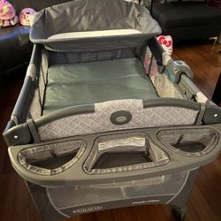 Pack N Play With Changing Table 