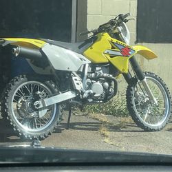  Suzuki Drz400