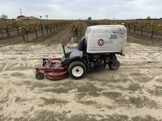 eXmark Navigator Lawn Mower