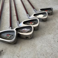 Golf clubs, right handed good shape