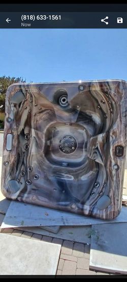 Running great newer Sundance McKinley jacuzzi spa for 5..6