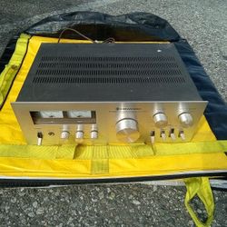 Vintage Stereo Amplifier Receivers