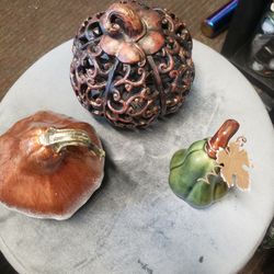 DECORATIVE FALL PUMPKINS