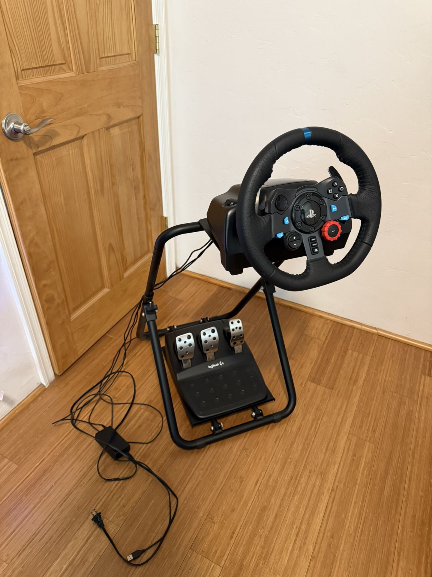 Logitech G29 Racing Wheel With Pedals (Stand Included)
