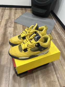 Jordan 4 lightning
