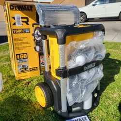 DEWALT FLEX VOLT 60V/20V 20V MAX 1600 PSI 1.2 GPM Cold Water Cordless Pressure Washer