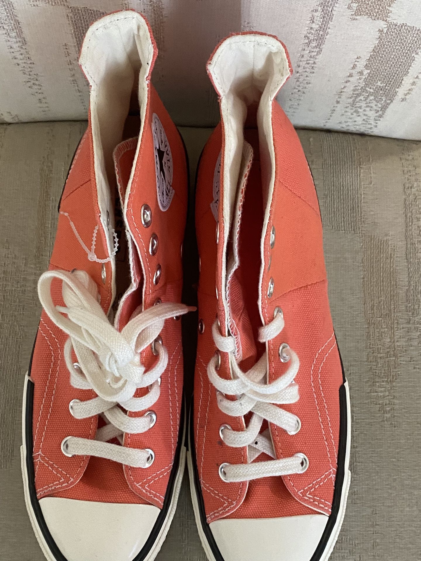 Chuck Taylor High Top Platfom Converse Women’s Size 9.5