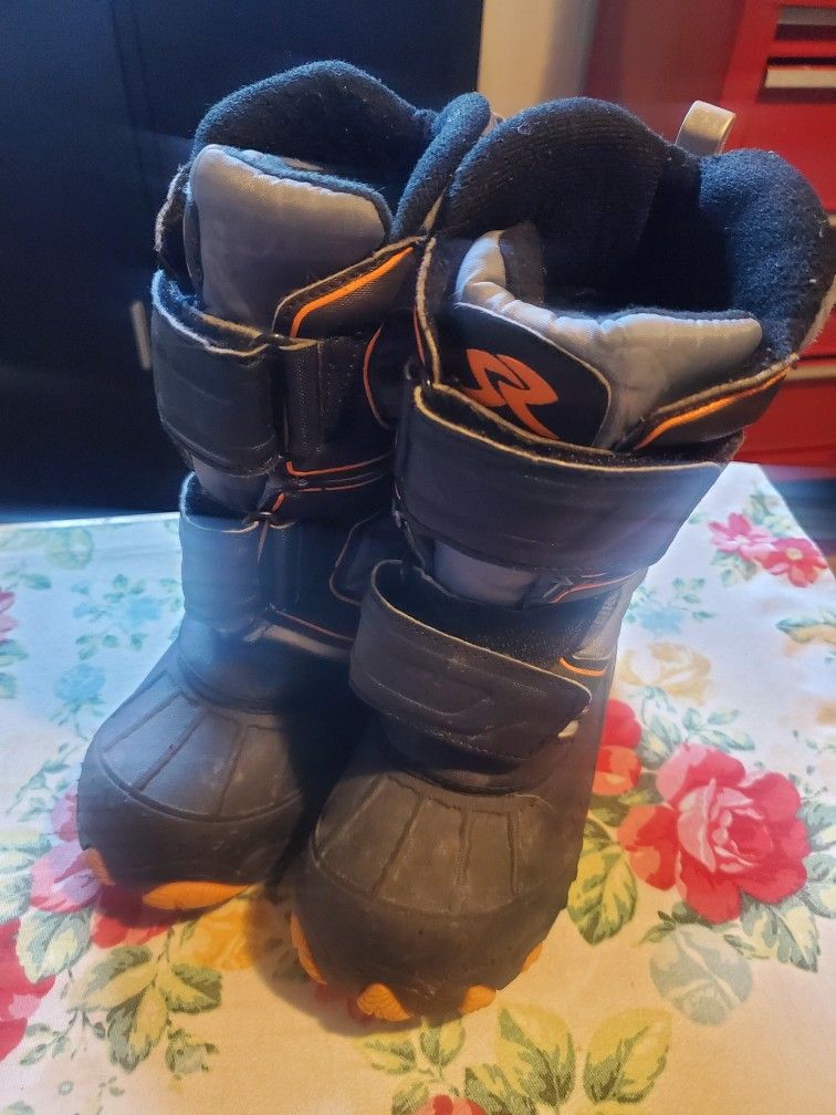 Size 10c Snow boots