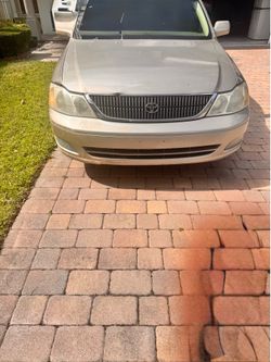 Toyota Avalon XLS 2000