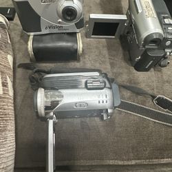 For parts Only ! Lot of 2 Camcorders and 1 camera