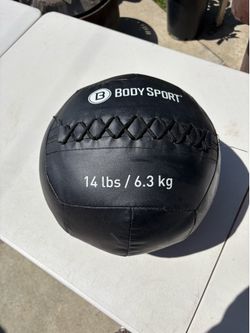 Medicine ball/ wall ball