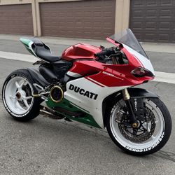 2015 Ducati 1299