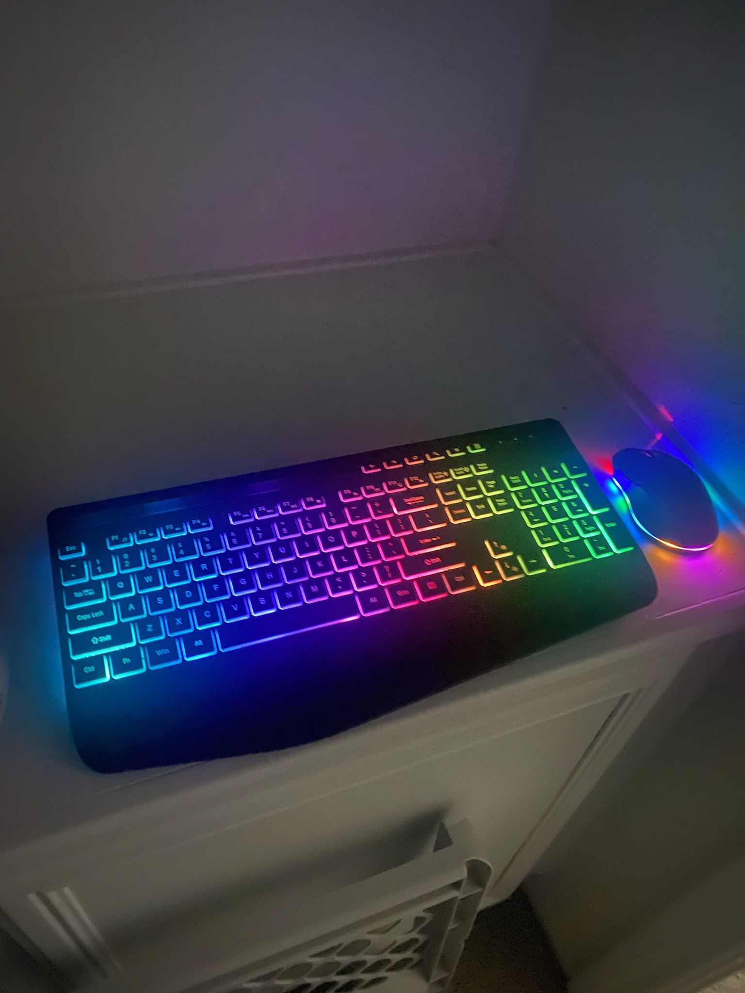 Wireless Keyboard, phone holder, and Mouse Combo