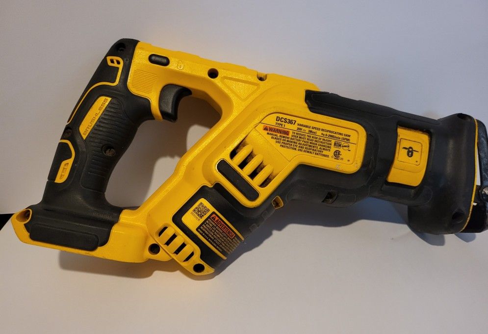 🎄DEWALT 20V MAX XR Reciprocating Saw
