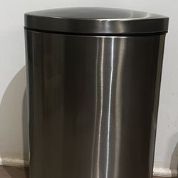 Trash Can 