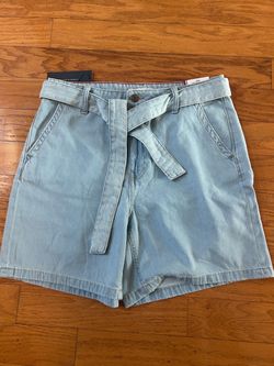 NWT Tommy Hilfiger women Light Blue Denim Tie-Belt Shorts size 8