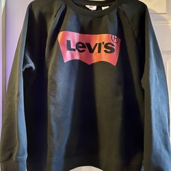 Gently Used Levi’s Crew Neck Sweatshirt 