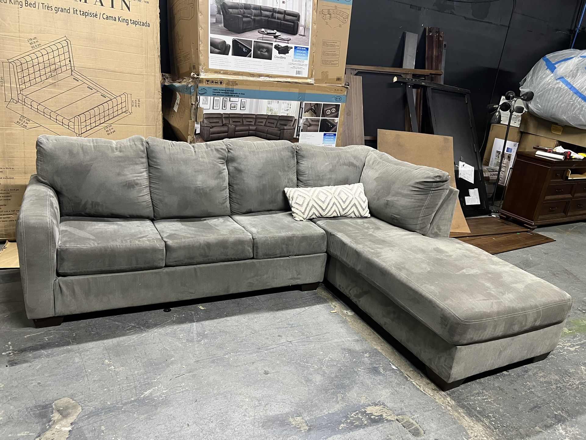 SECTIONAL COUCH SOFA