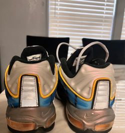 Men’s shoes size 11.5
