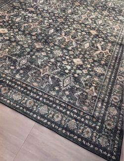 Washable. 10x8’ Dark Green Persian-Style Area Rug