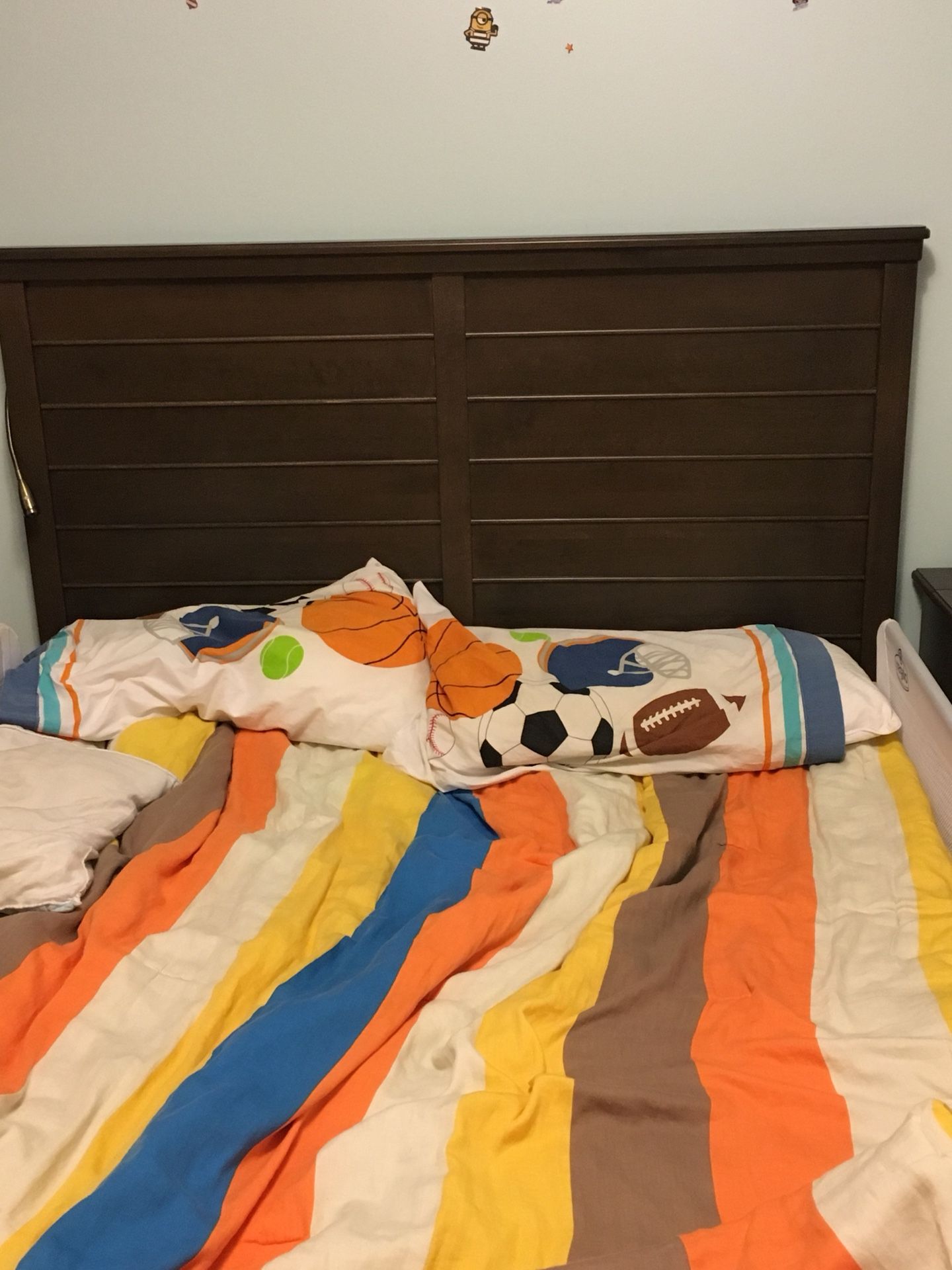 Full size bedroom set