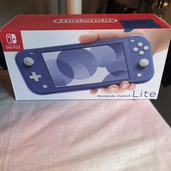 Nintendo Switch Light. With Game