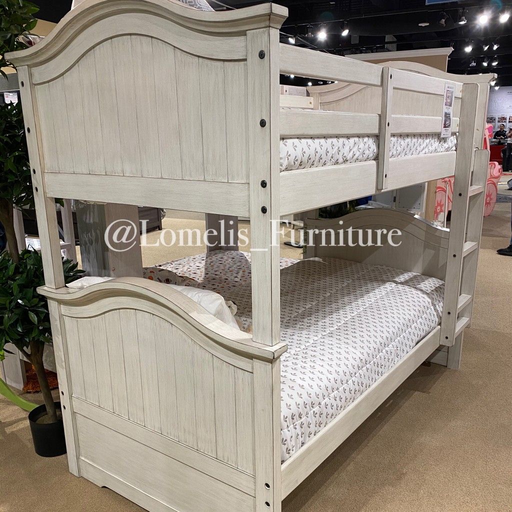 TWIN/TWIN BUNK BEDS W MATTRESSES INCLUDED.