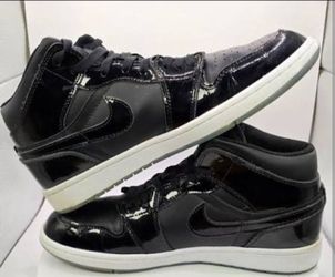 Jordan Air 1 Mid SE