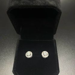 Circular style with centerstone earrings  2CT VVS1 moissanite and 925S silver WHITE GOLD PLATED 