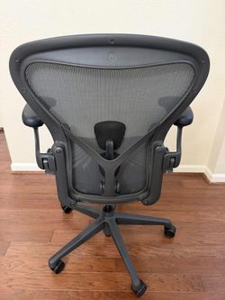 Herman Miller Aeron Remastered – Fully Loaded