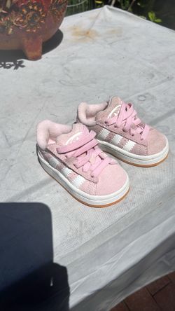 Adidas baby girl tennis shoes size 5K