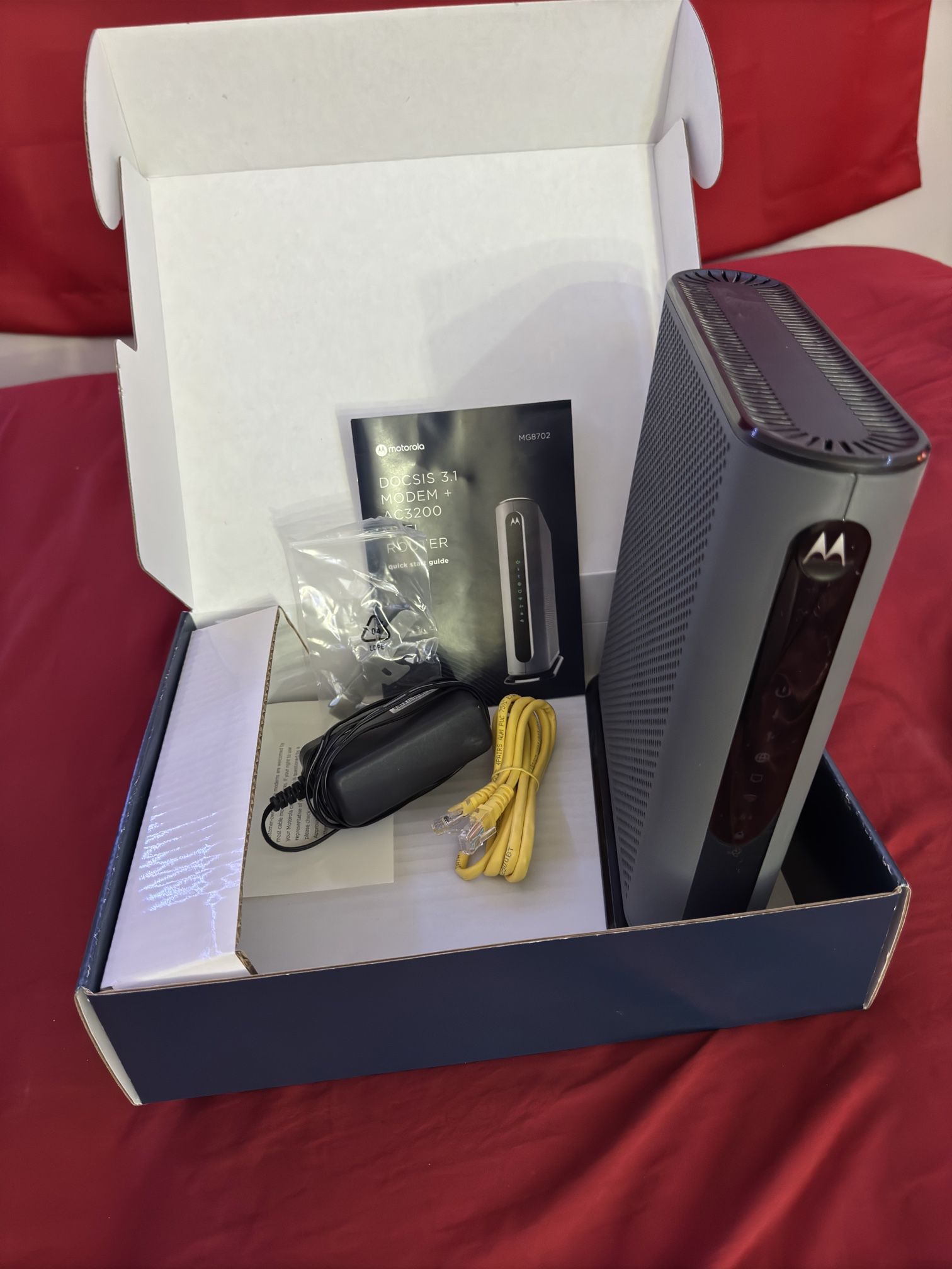 Motorola MG8702 Modem/Router