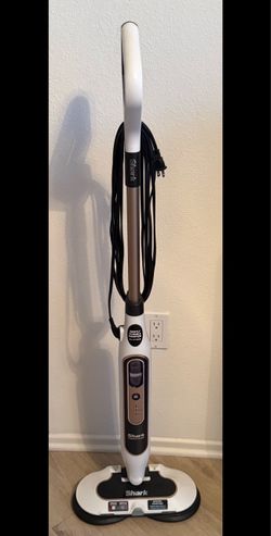 SHARK Steam & Scrub Mop