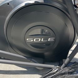 SOLE E25 Elliptical Bike NEARLY NEW