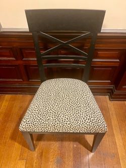 Ethan Allen wooden chair (comfy)