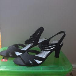 Shoes Size 7 1/2 Use 1 Time Only, Like New