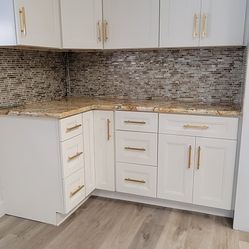 Kitchen Cabinets And Countertop