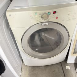 Whirlpool Electric Dryer, 3 Or 4 Prongs , Free Delivery 🚚 And Installation, 3 Months Of Warranty. 
