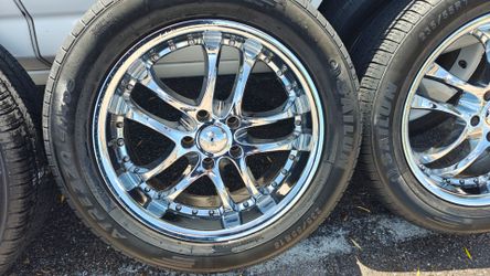 4x 18"  Chrome Helo Tease 825 wheels/rims & tires