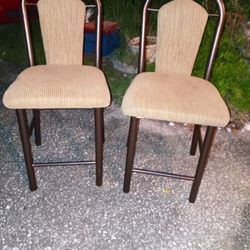 2 Bar Stools 